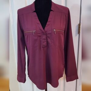 Banana Republic long sleeve v-neck blouse sz S, wine / plum.